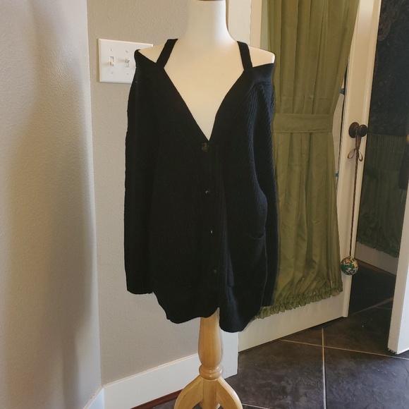 Sweaters - Cold shoulder cardigan